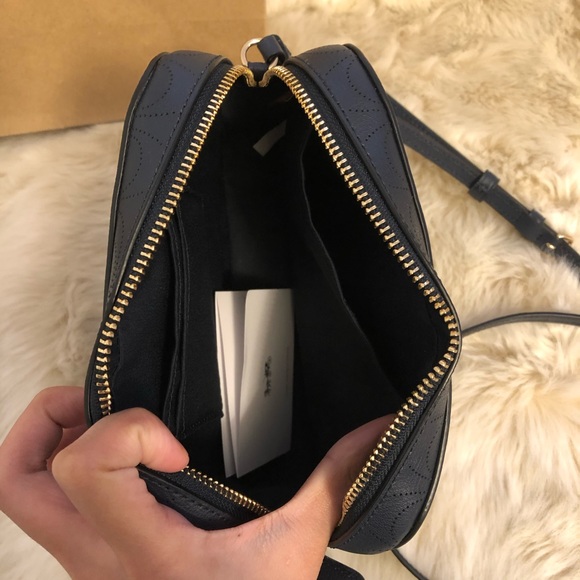 Coach sling in Navy Blue - Picture 6 of 7